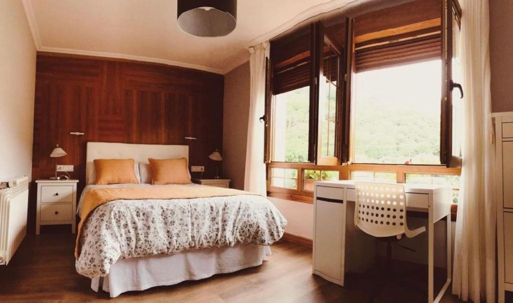 Hotel Rural El Torrejon アレナス・デ・カブラレス エクステリア 写真