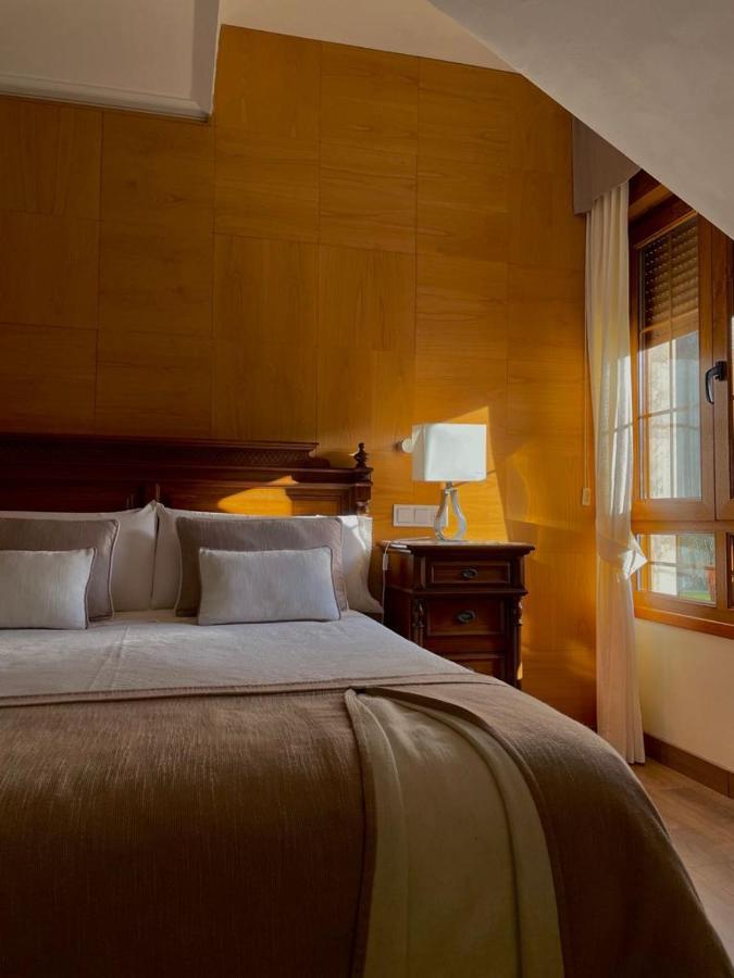 Hotel Rural El Torrejon アレナス・デ・カブラレス エクステリア 写真