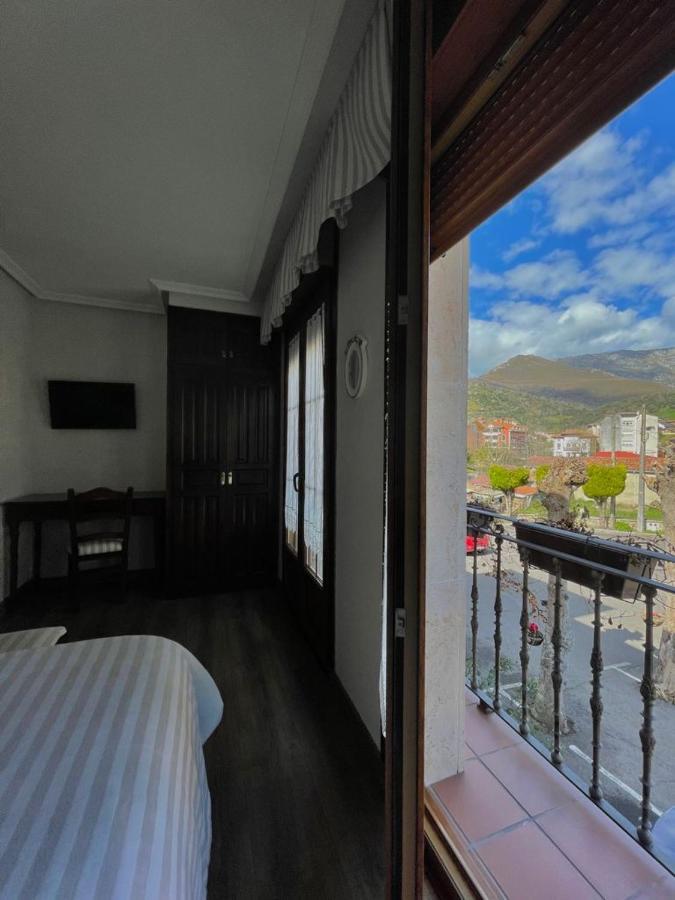 Hotel Rural El Torrejon アレナス・デ・カブラレス エクステリア 写真